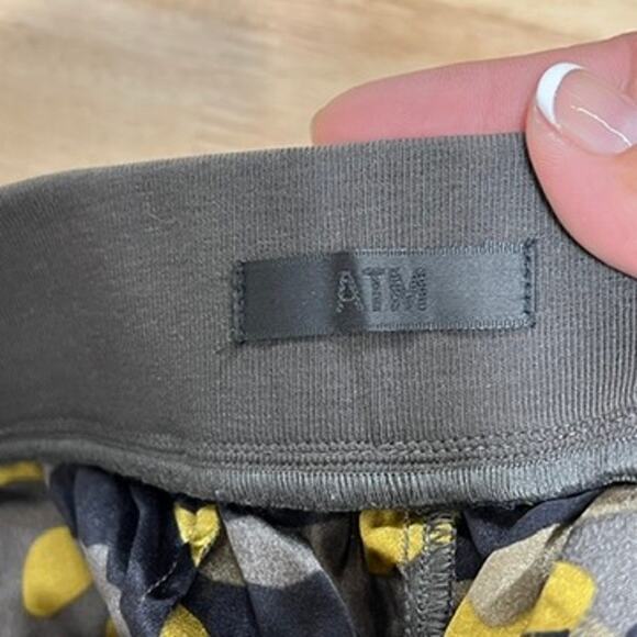 ATM Anthony Thomas Melillo Silk Camo Jogger High Waisted Pleated Pant Women’s XL - Picture 4 of 10